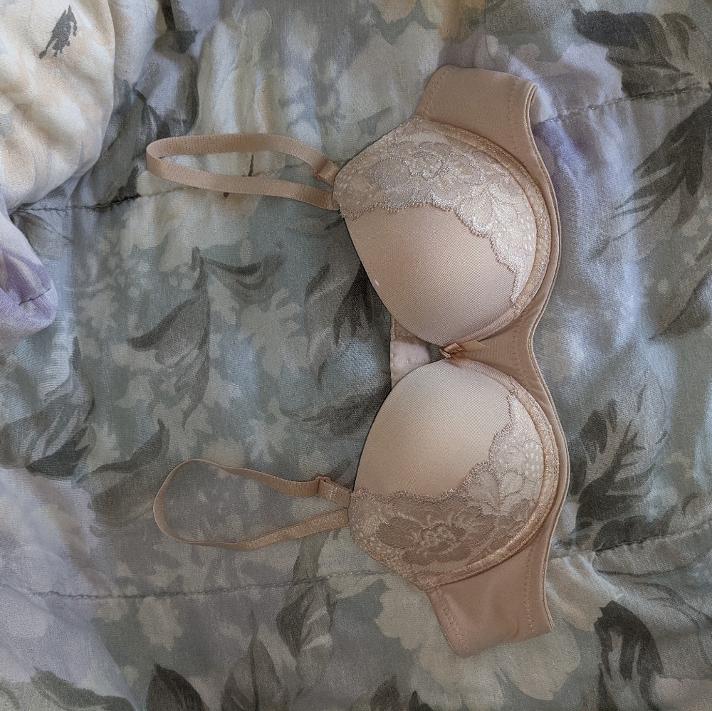 Wacoal 32A Push-up Bra in Beige